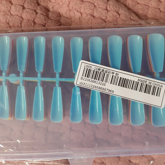 Brand New XL False Nails -240CT - Picture 2 of 3